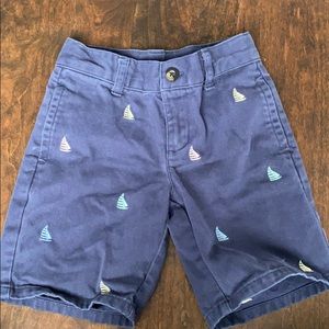 Janie and Jack blue shorts w sailboats